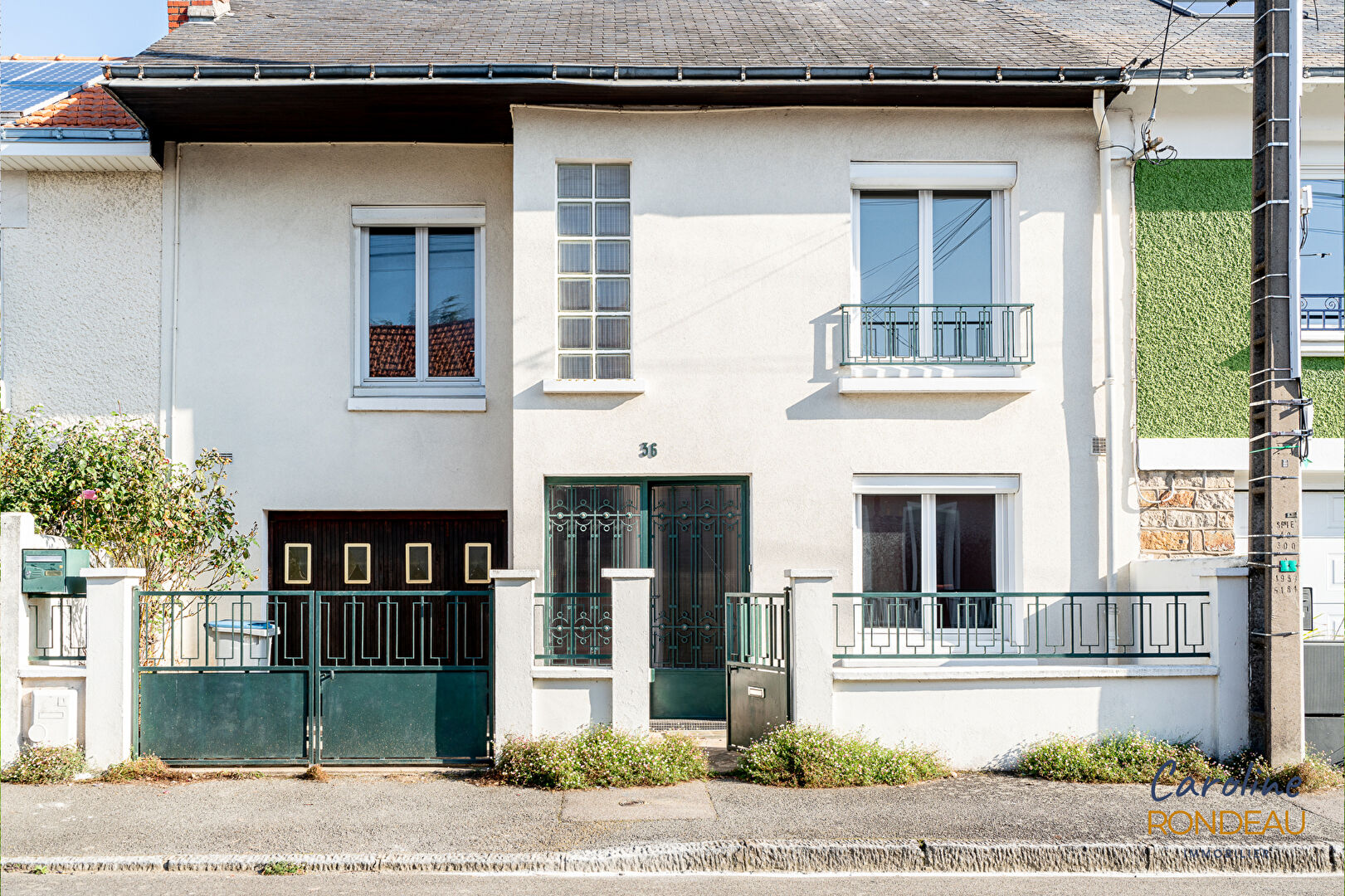 VENDUE PAR NOS SOINS A vendre Nantes rte de Paris maison a rénover